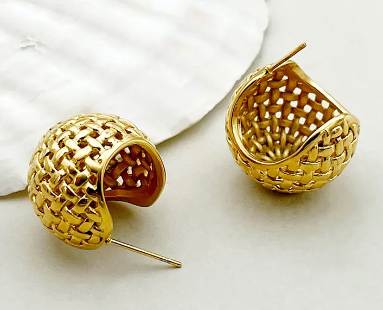 PANTALLAS EN STAINLESS STEEL DORADAS