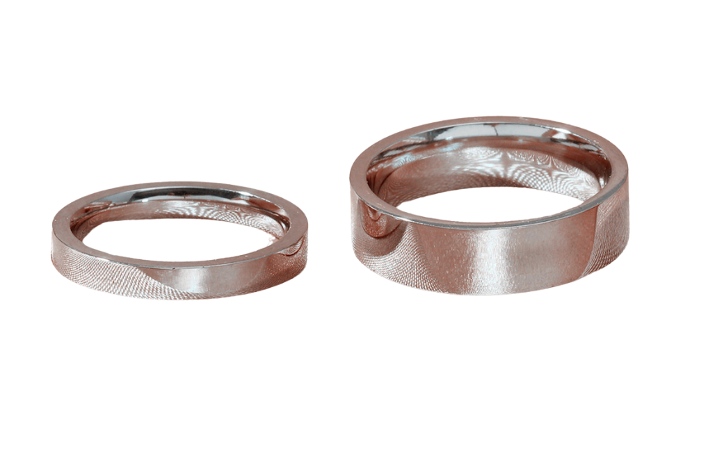 JUEGO DE DOS ANILLOS EN STAINLESS STEEL