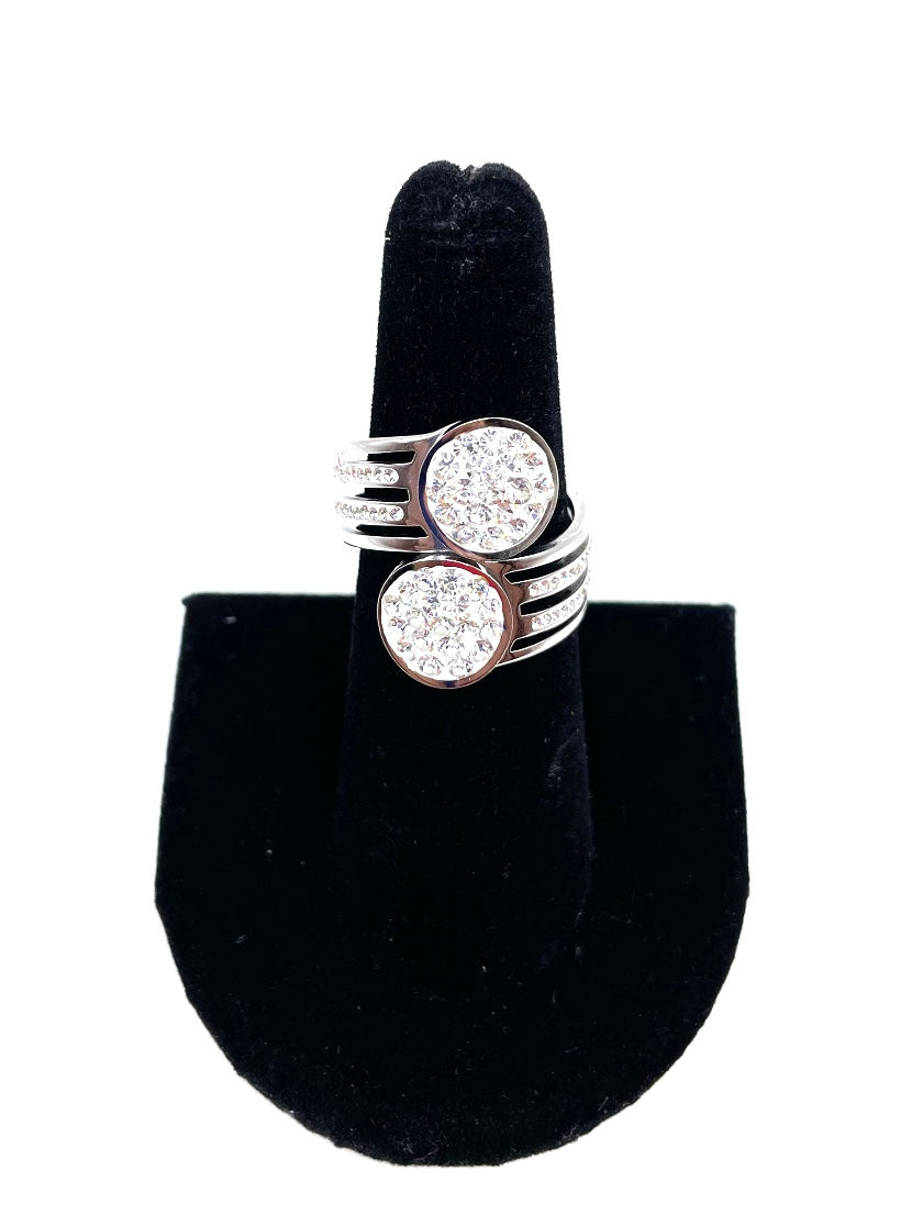 SORTIJA EN STAINLESS STEEL PLATEADO CON ZIRCONIA